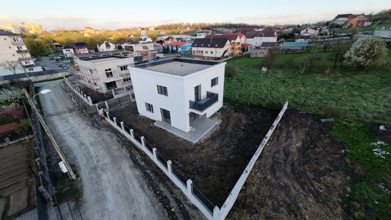 Case noi de vânzare în Dej